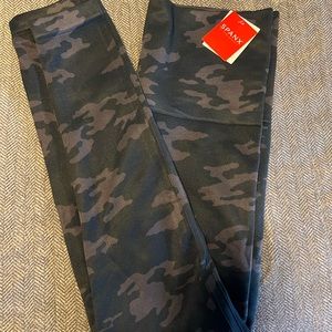 Spanx seamless camo legging